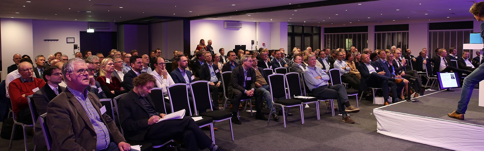Presentatie voor publiek - accountants in business AIB presentatie publiek (1600x500)