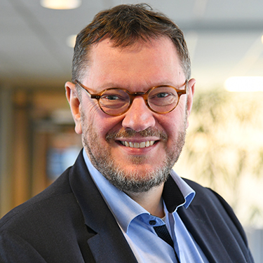 Lukas Burgering (375x375)